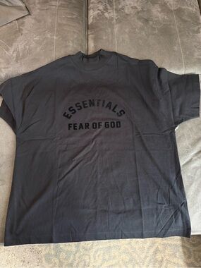 Fear of God Essentials T shirt
